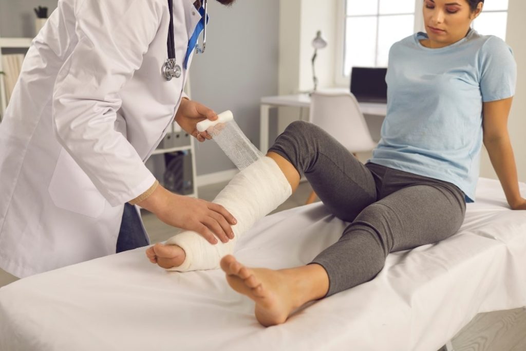 κάταγμα, ράγισμα, σπάσιμο οστού